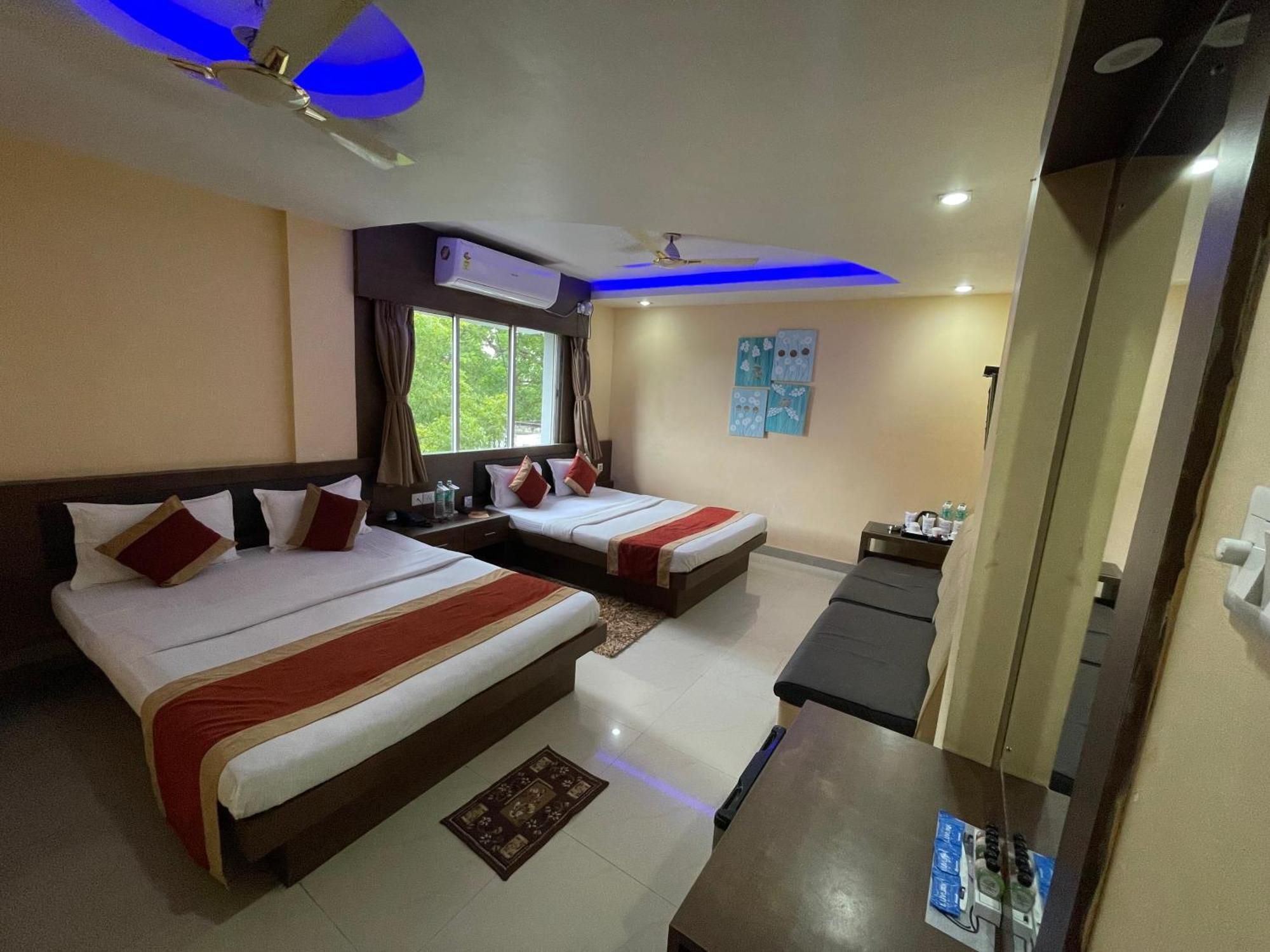 Hotel Royal Bengal Bolpur Kültér fotó