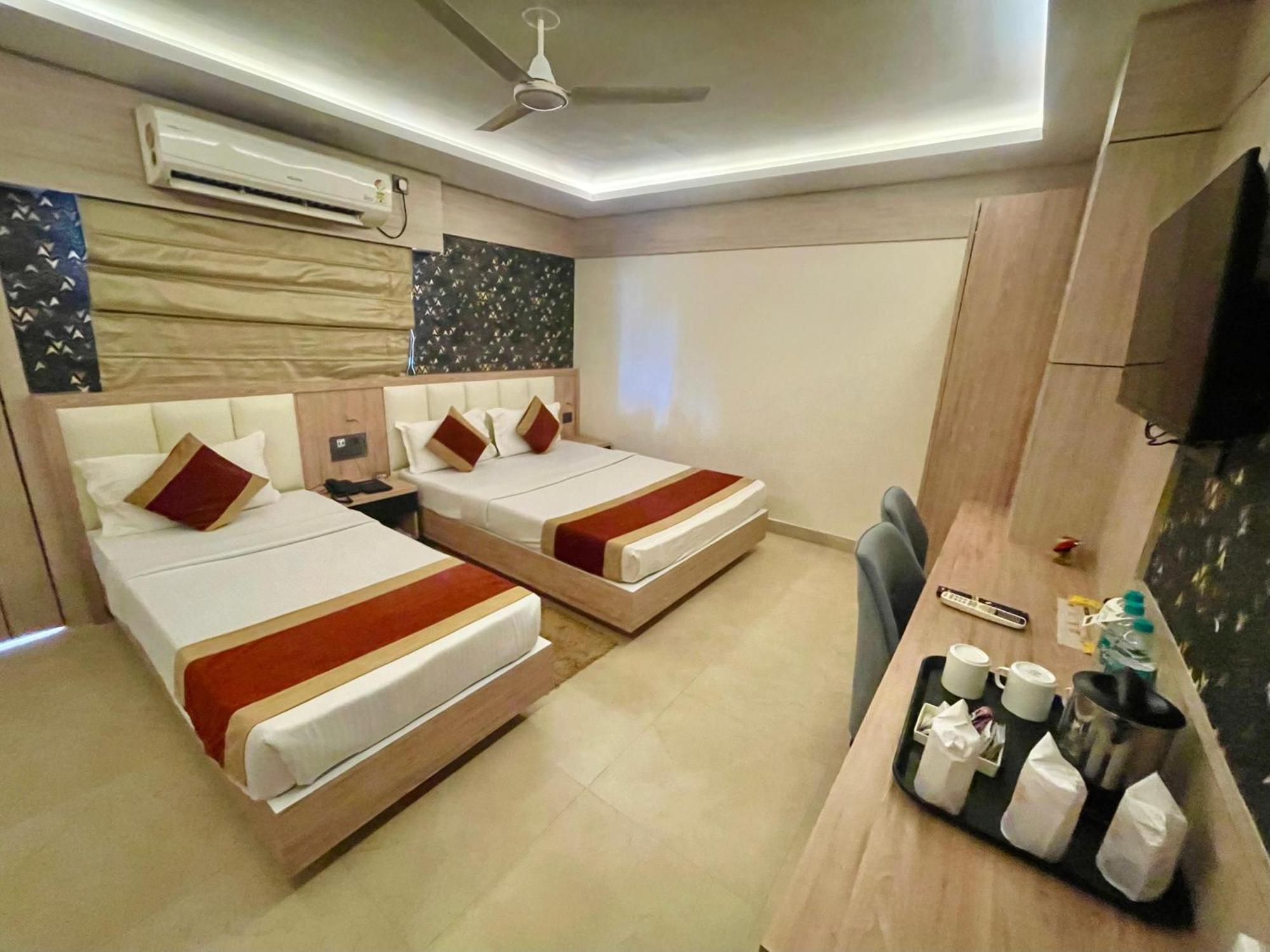 Hotel Royal Bengal Bolpur Kültér fotó